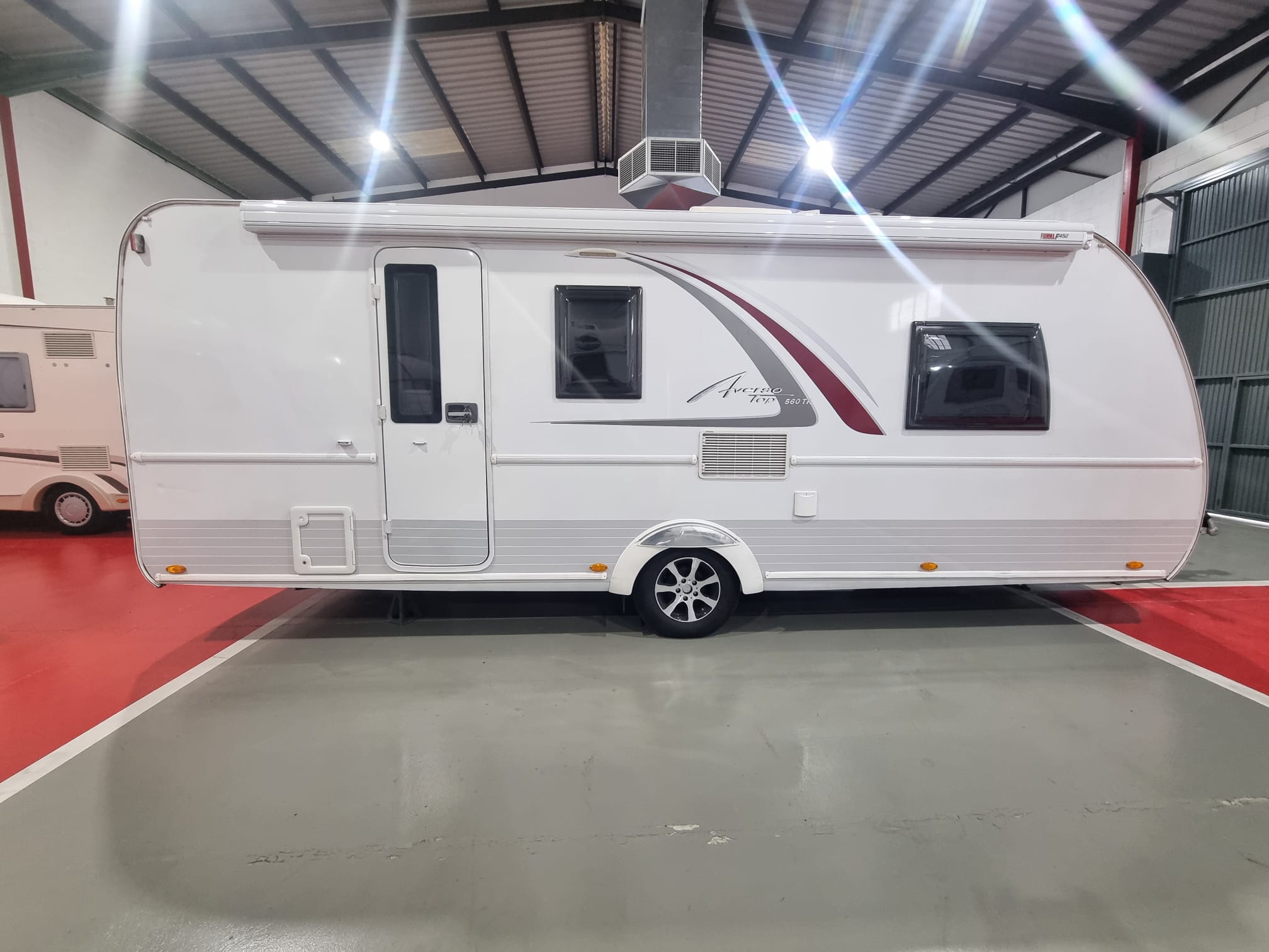 BURSTNER AVERSO 560 TOP